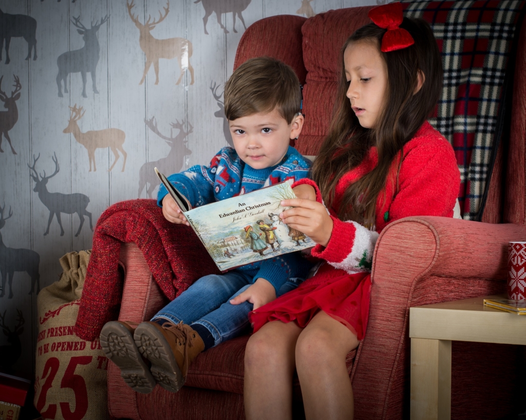 Kinder lieben Bücher zu Weihnachten